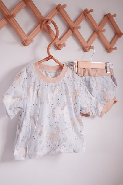 Horsey Tee and Shorts
